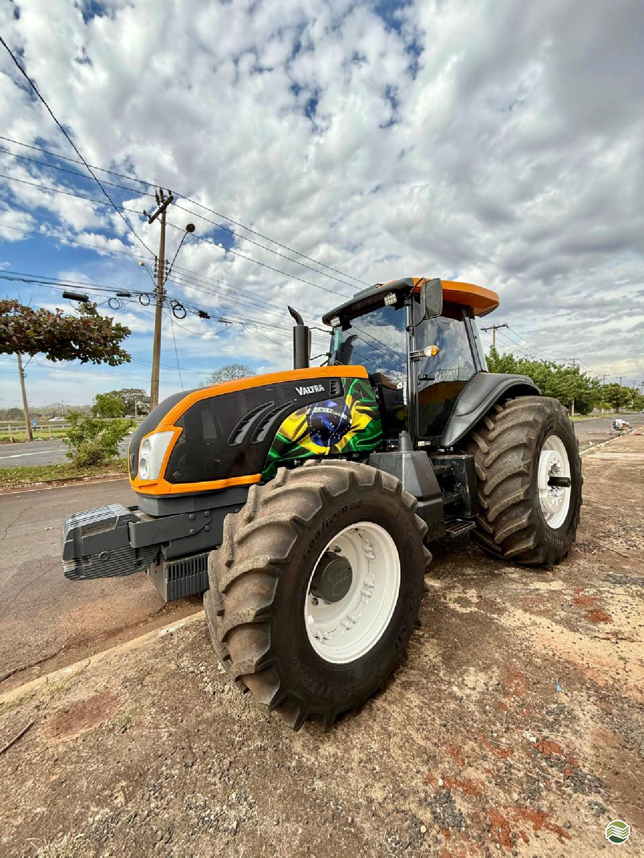 VALTRA BT 210 de Usadão Tratores
